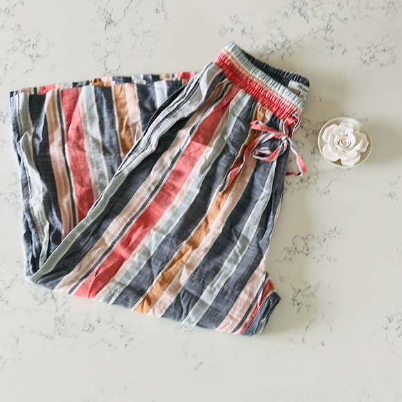 Madewell Cover-Up Crop Pants in Towel Stripe - Picture 2 of 13